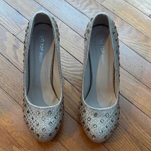 TOP Moda Glittering Silver Heels